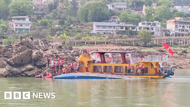 Rescue authorities at the scene in Qianxi city