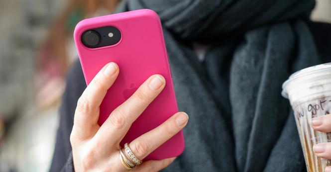 A hands-on photo of Apple’s iPhone 16E.
