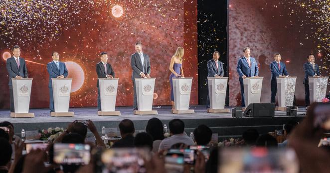 Among those who attended a groundbreaking ceremony on Wednesday for a Trump golf project in Vietnam were Prime Minister Pham Minh Chinh, second from left, the businessman Dang Thanh Tam, third from left, and Eric Trump and Lara Trump, center.