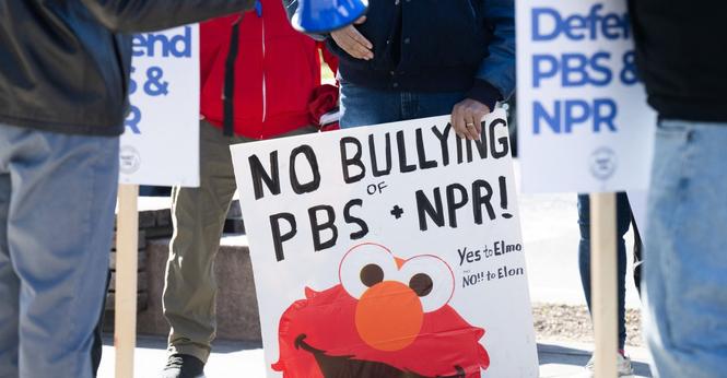 US-POLITICS-MEDIA-PROTEST