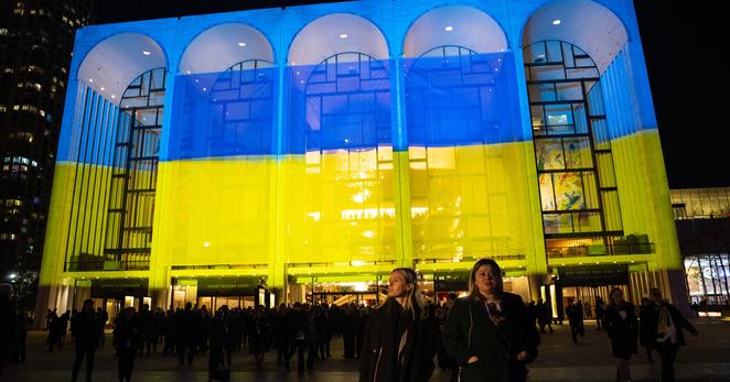 “The Mothers of Kherson” will have its premiere in Warsaw in 2026 before coming to the Met in 2027. The Met hung banners forming the Ukrainian flag to show solidarity in 2023.