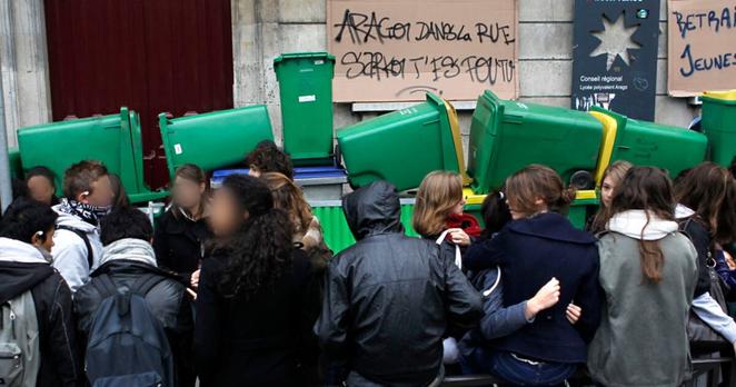 Un lycée de la Loire interdit à ses élèves de débattre d’un projet de centrale à bitume