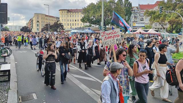 Berlin: Dyke March in Berlin: Rund 4.500 Menschen beim Marsch für lesbische Sichtbarkeit