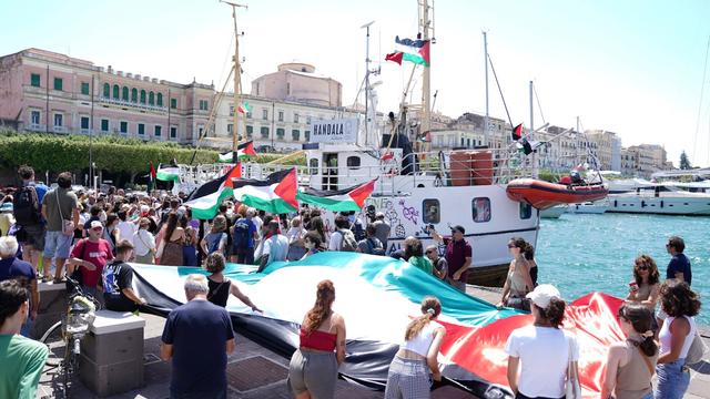 The humanitarian ship Handala, operated by the Freedom Flotilla humanitarian organization, sets sail from the port of Syracuse in Siracusa, Italy, on July 13, 2025, to bring medicine, food, and water to the children of Gaza. (Photo by Gabriele Maricchiolo/NurPhoto via AP)