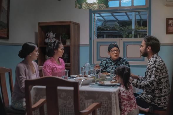 Indonesian drama 'Losmen Bu Broto'